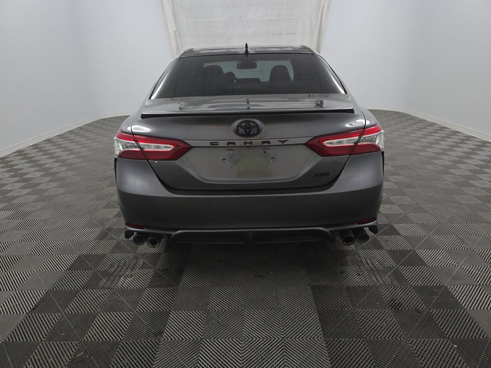 Used 2020 Toyota Camry XSE image 6