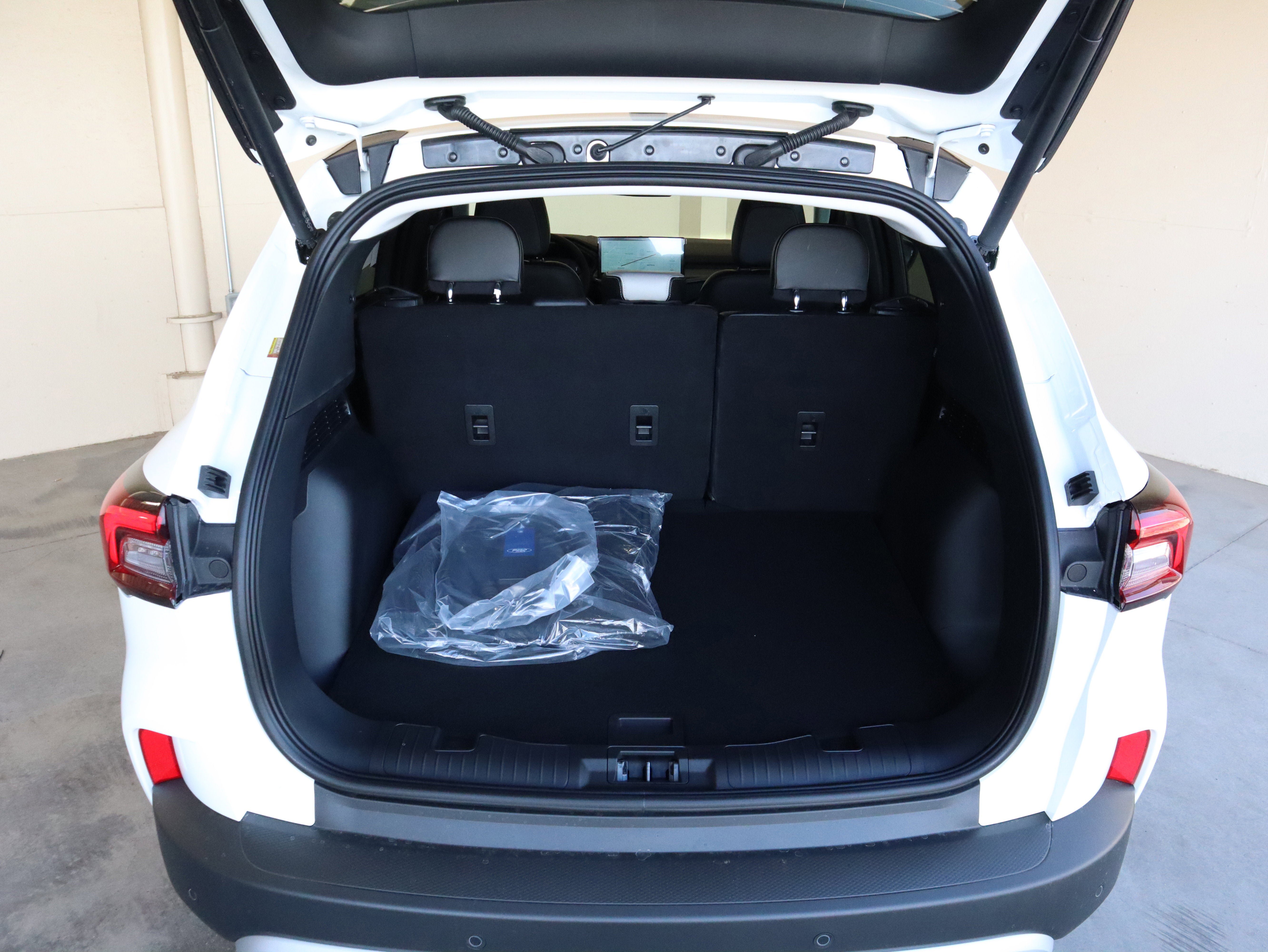 New 2026 Ford Escape SE image 45