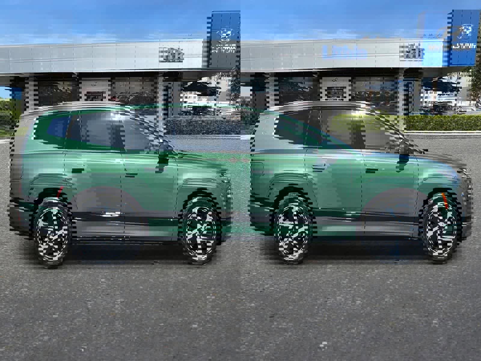 New 2026 Hyundai Ioniq 9 Calligraphy image 8