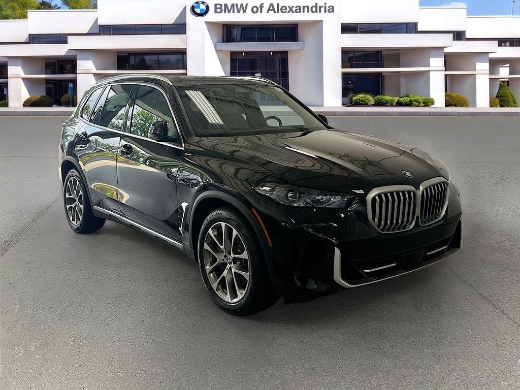 Used 2026 BMW X5 xDrive50e AWD/4WD image 3
