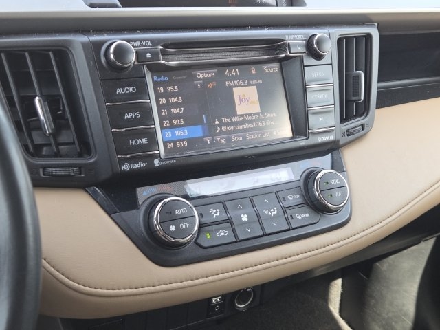 Used 2017 Toyota RAV4 XLE AWD/4WD image 18