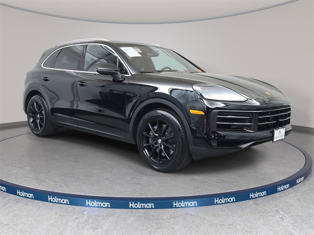 Used 2024 Porsche Cayenne image 4