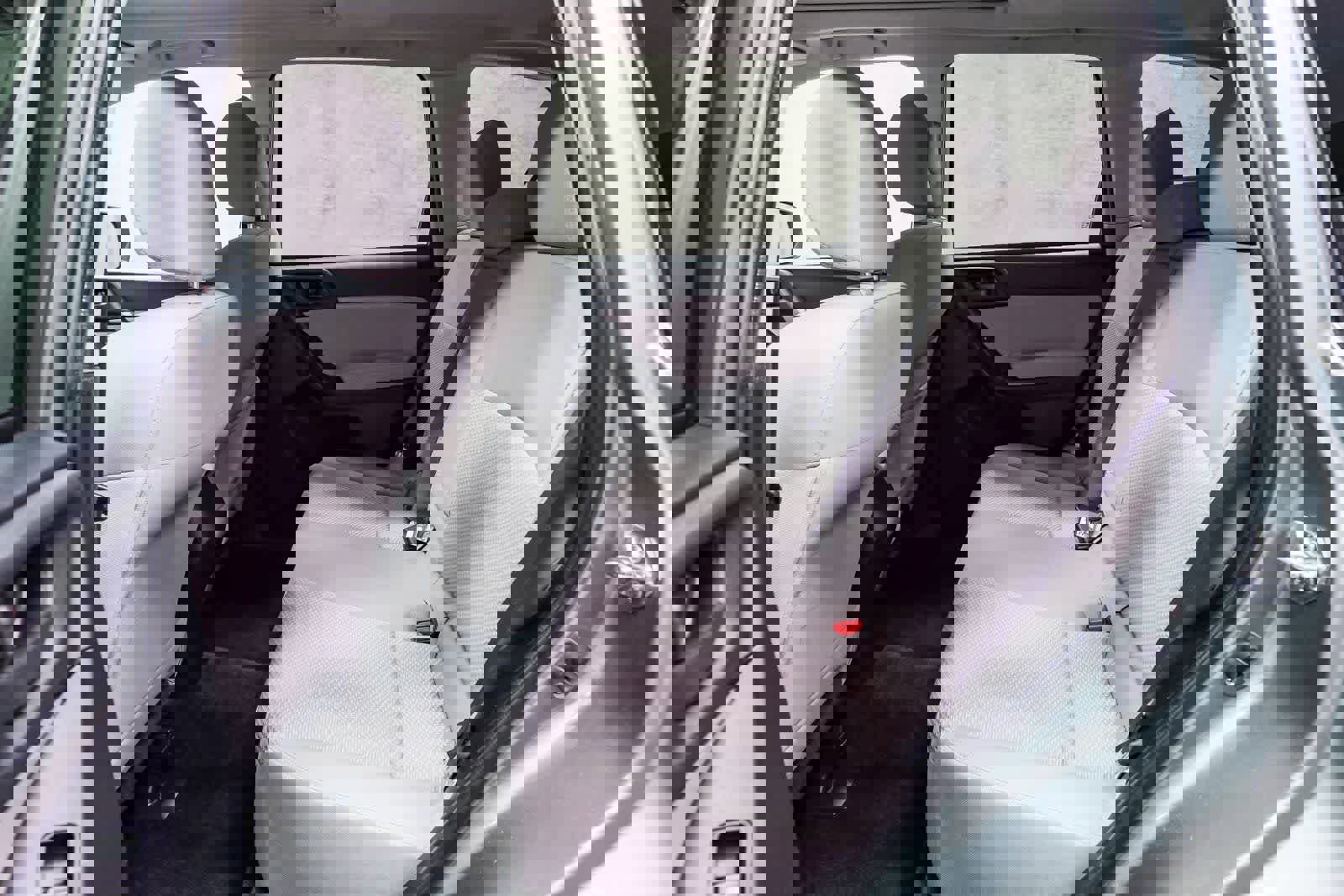 Used 2015 Subaru Forester 2.5i Premium w/ All-Weather Package image 17