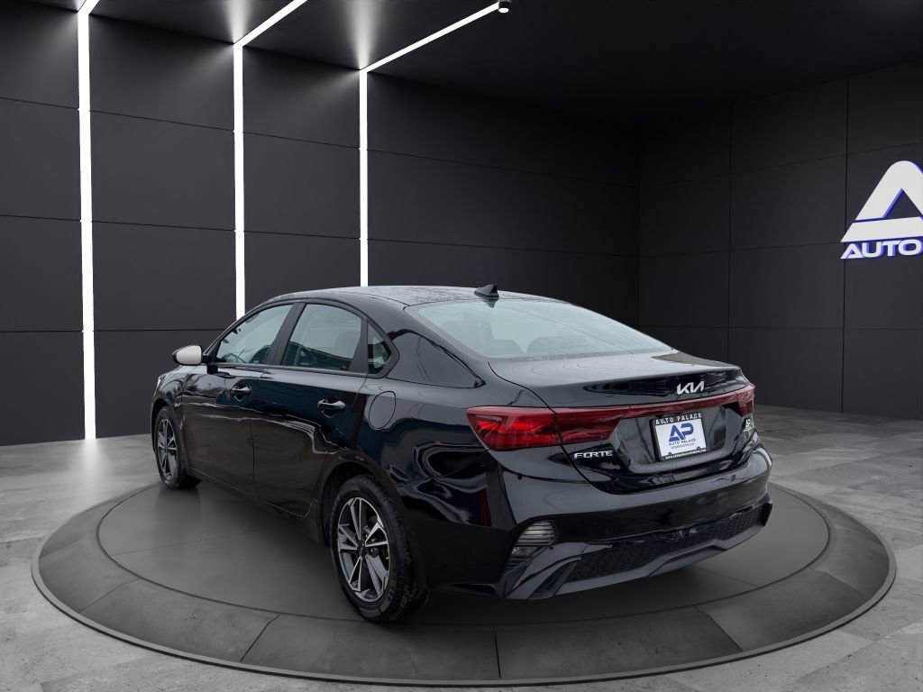 Used 2023 Kia Forte LXS image 4