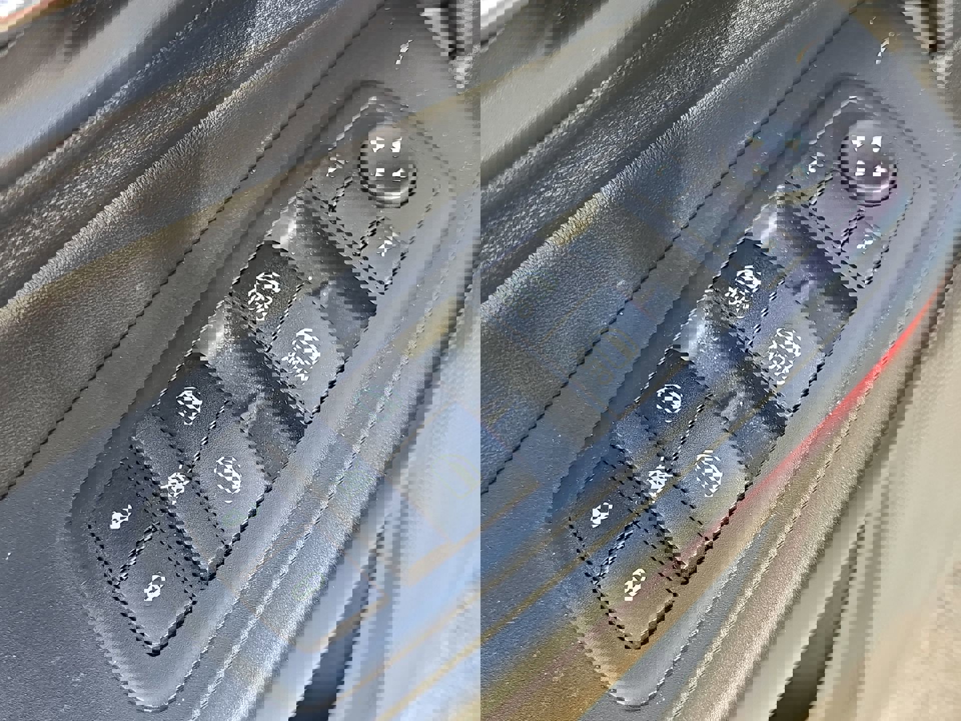 Used 2019 Jeep Cherokee Trailhawk w/ Trailer Tow Group image 13