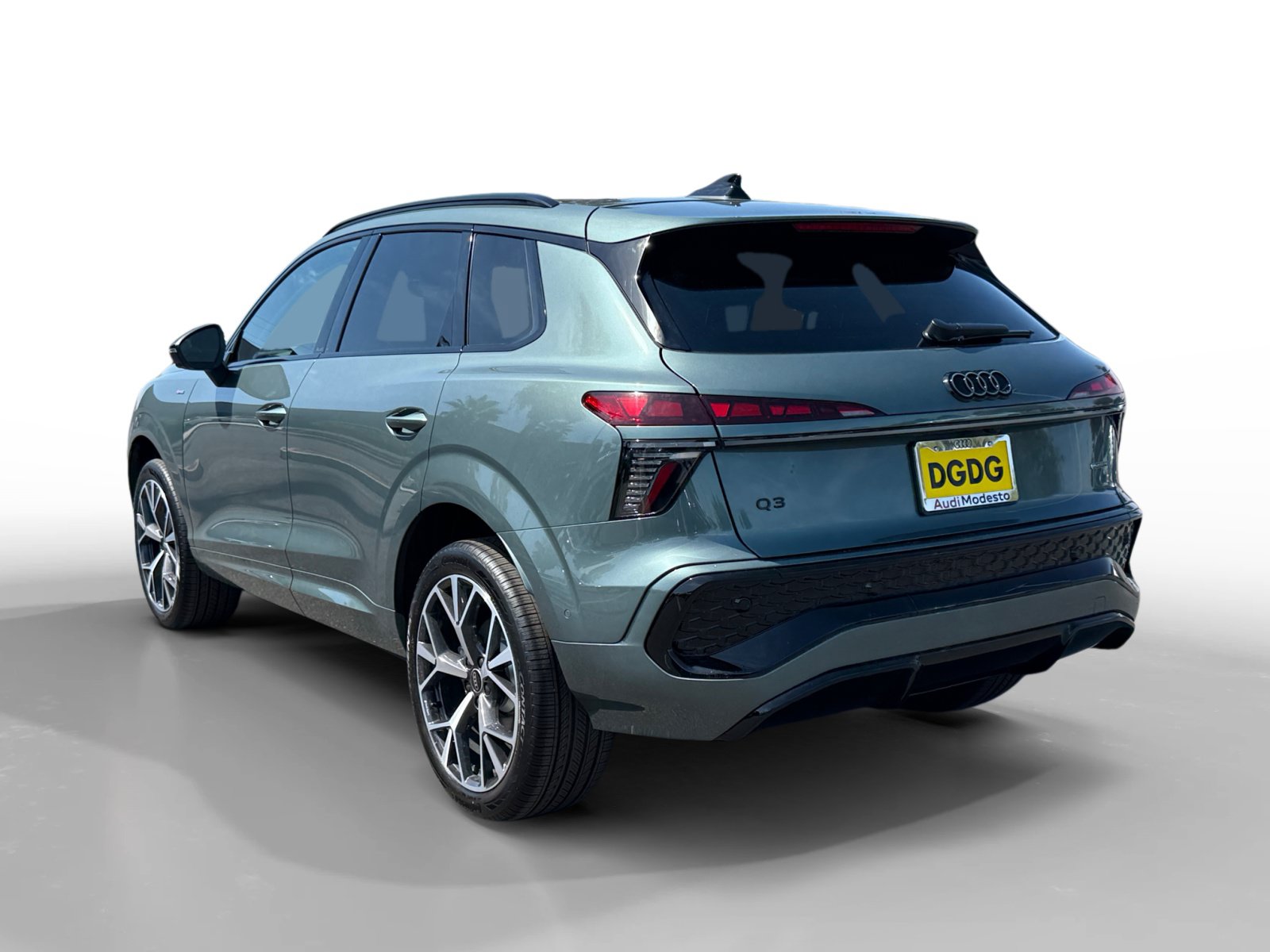 New 2026 Audi Q3 quattro 2.0T AWD/4WD image 3