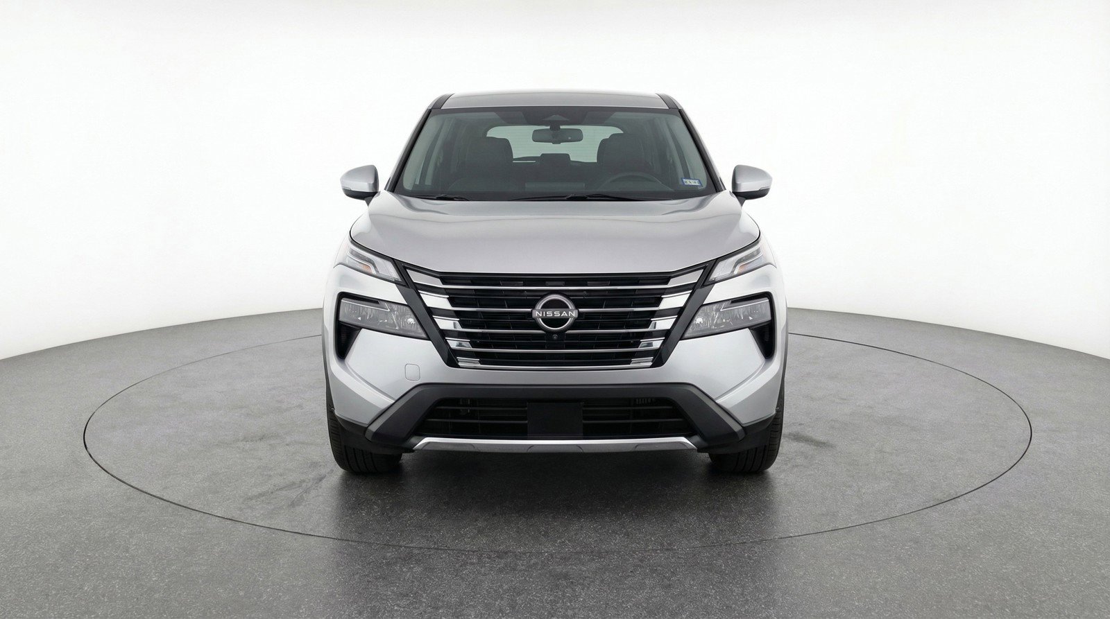 Used 2025 Nissan Rogue SV image 2