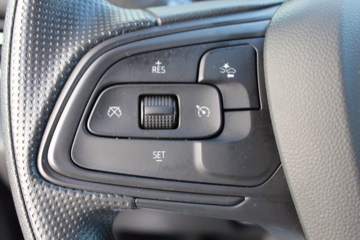 Used 2025 Buick Envista Preferred w/ Convenience II Package FWD image 16