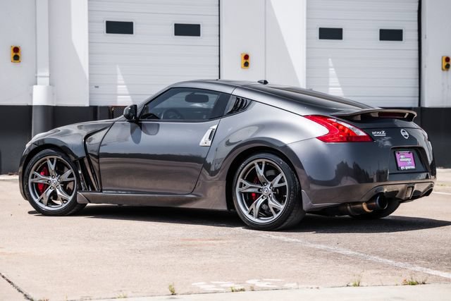 Used 2010 Nissan 370Z Touring w/ Sport Pkg RWD image 3