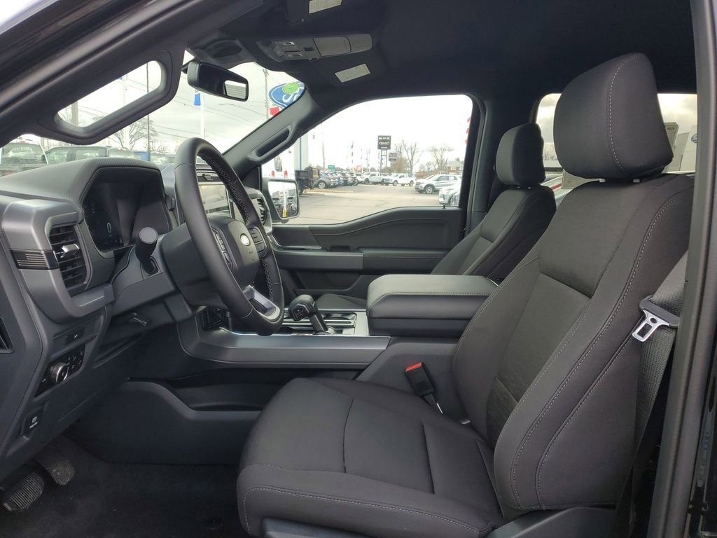 New 2026 Ford F150 XLT w/ Equipment Group 302A MID image 8