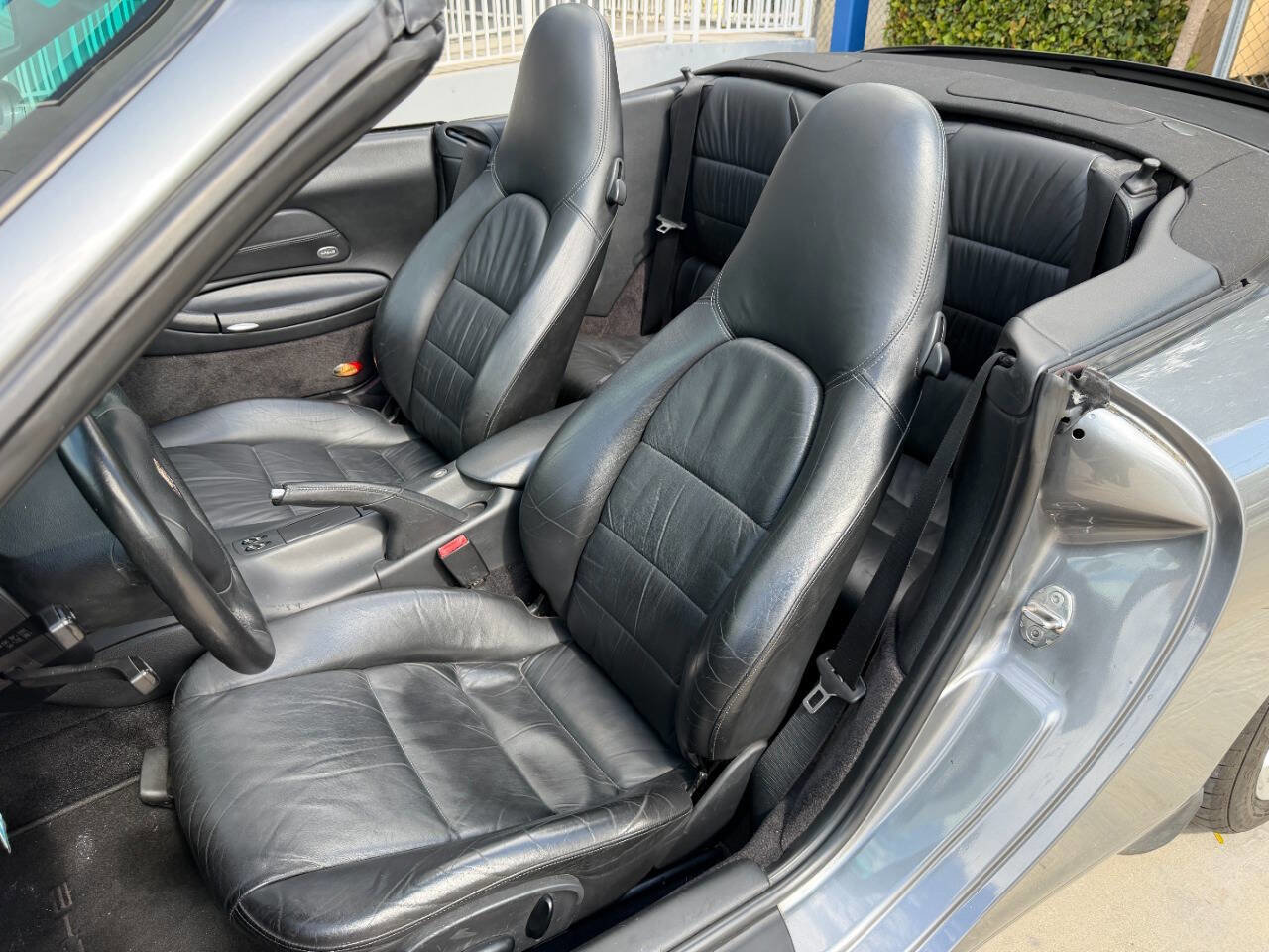 Used 2001 Porsche 911 Carrera 4 image 22