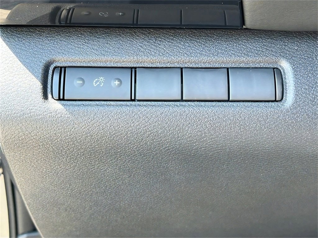 Certified 2025 Nissan Pathfinder S image 9