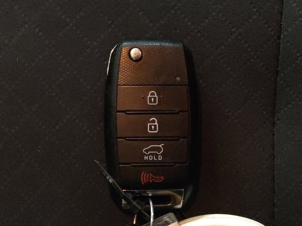 Used 2017 Kia Sorento LX w/ LX Convenience Package image 32