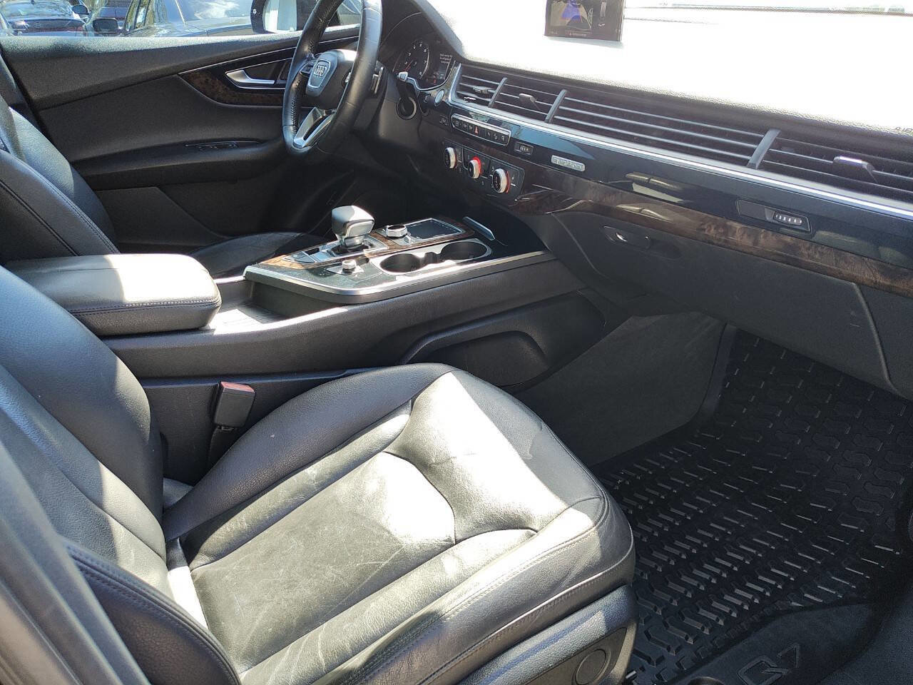 Used 2017 Audi Q7 3.0T Premium image 50