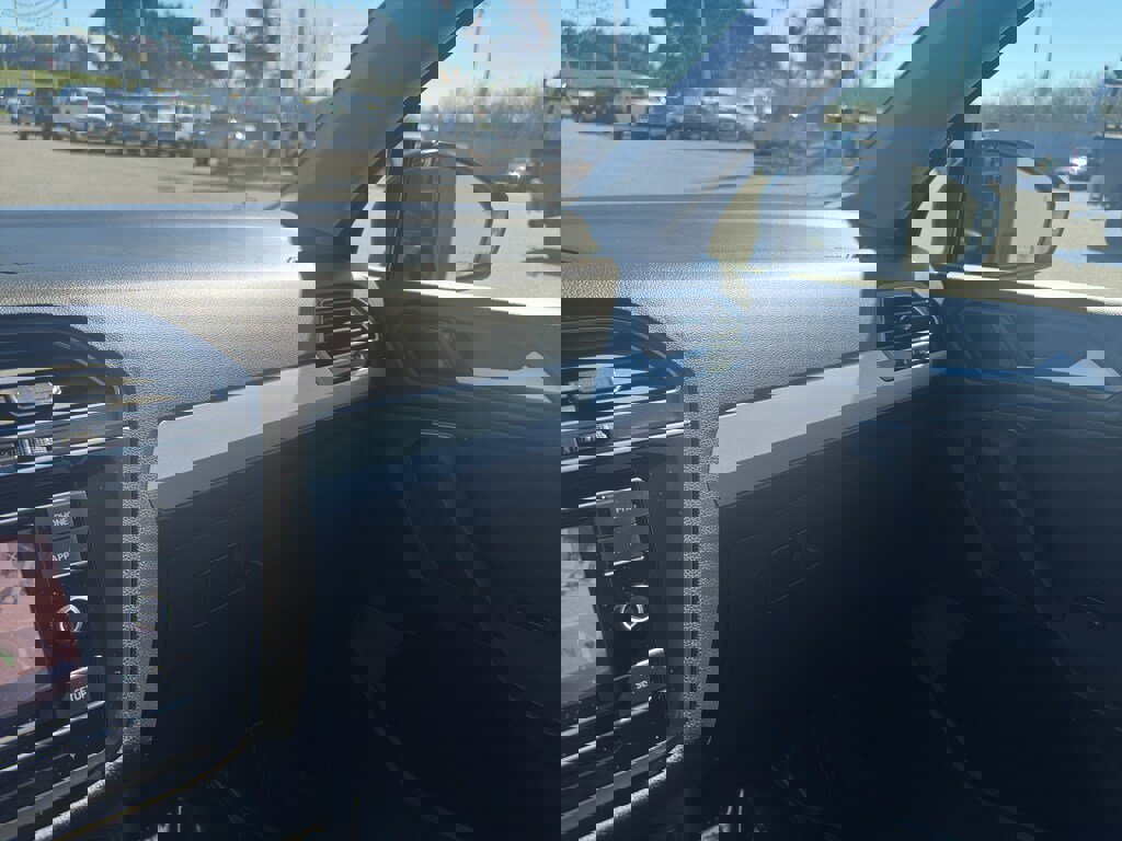 Used 2019 Volkswagen Tiguan S w/ Driver Assistance Package image 12