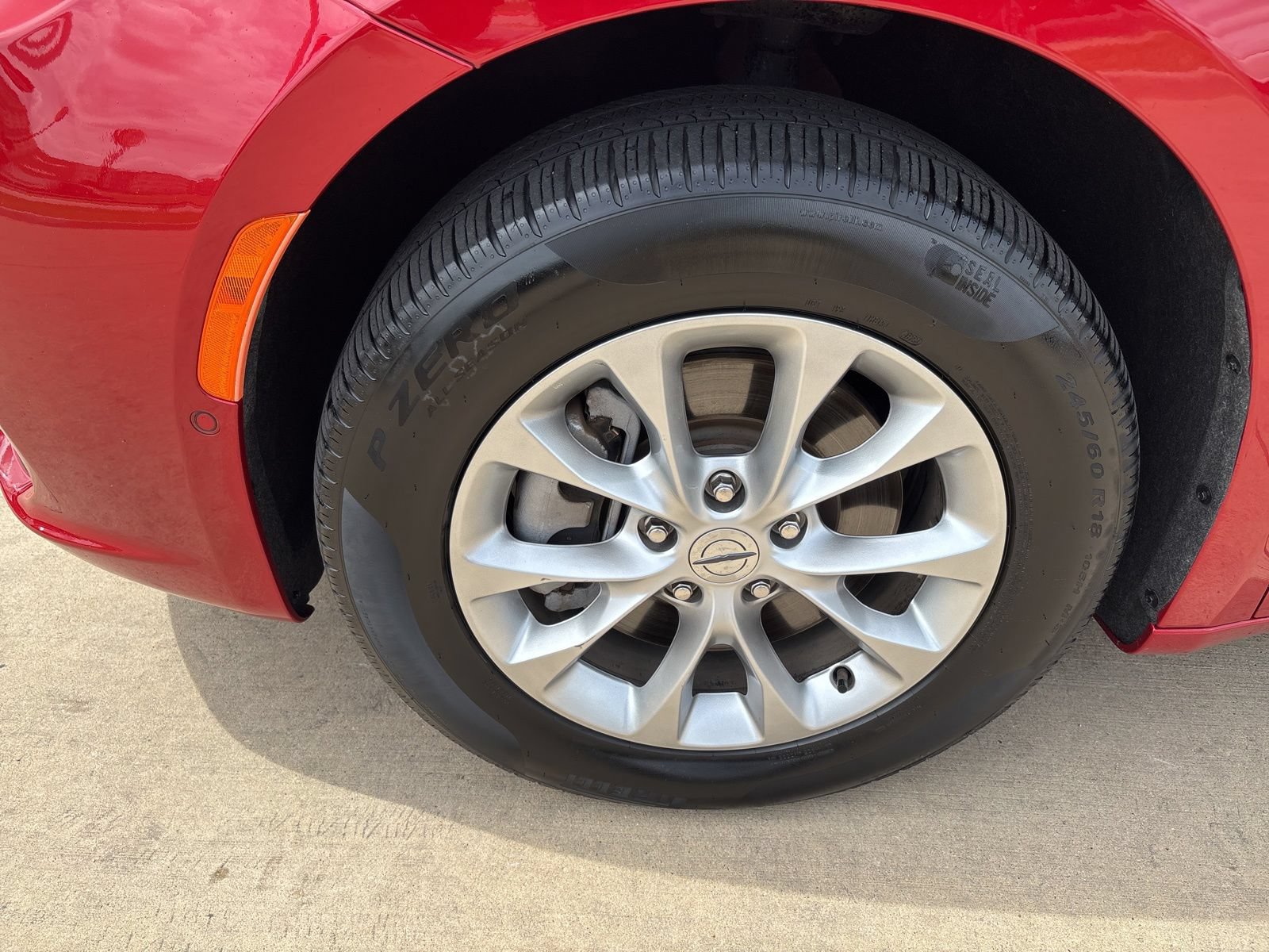 Used 2025 Chrysler Pacifica Select AWD/4WD image 10