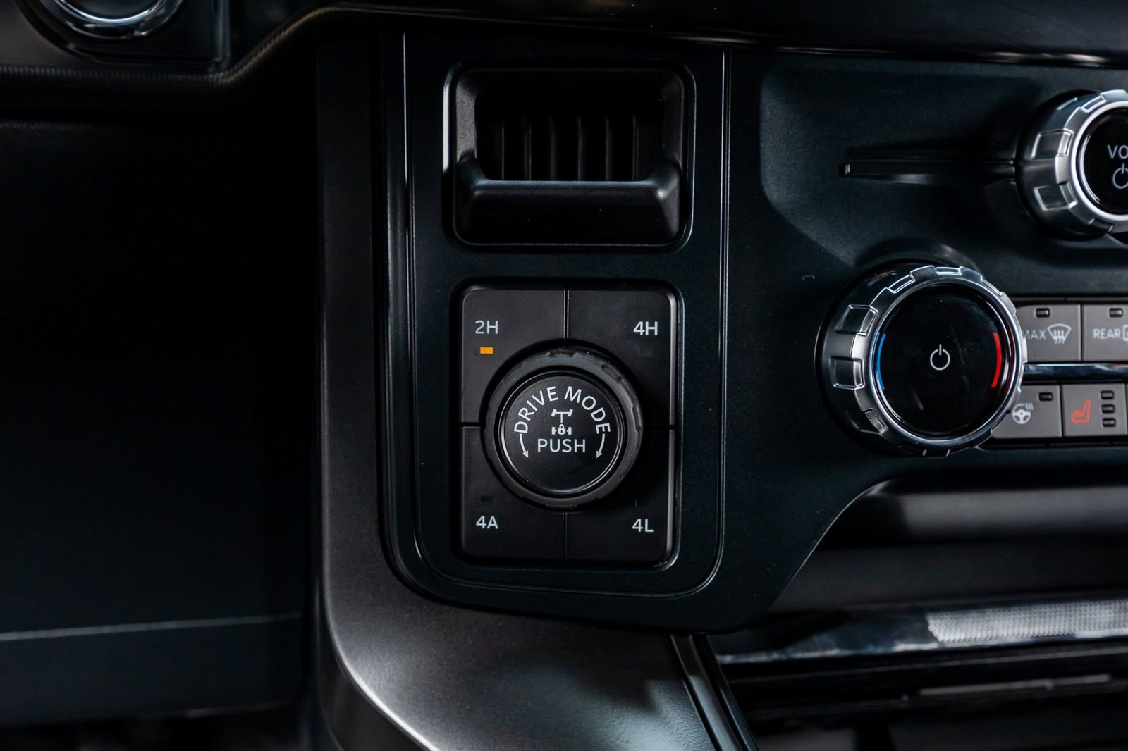 Used 2026 Ford F150 Lariat AWD/4WD image 24