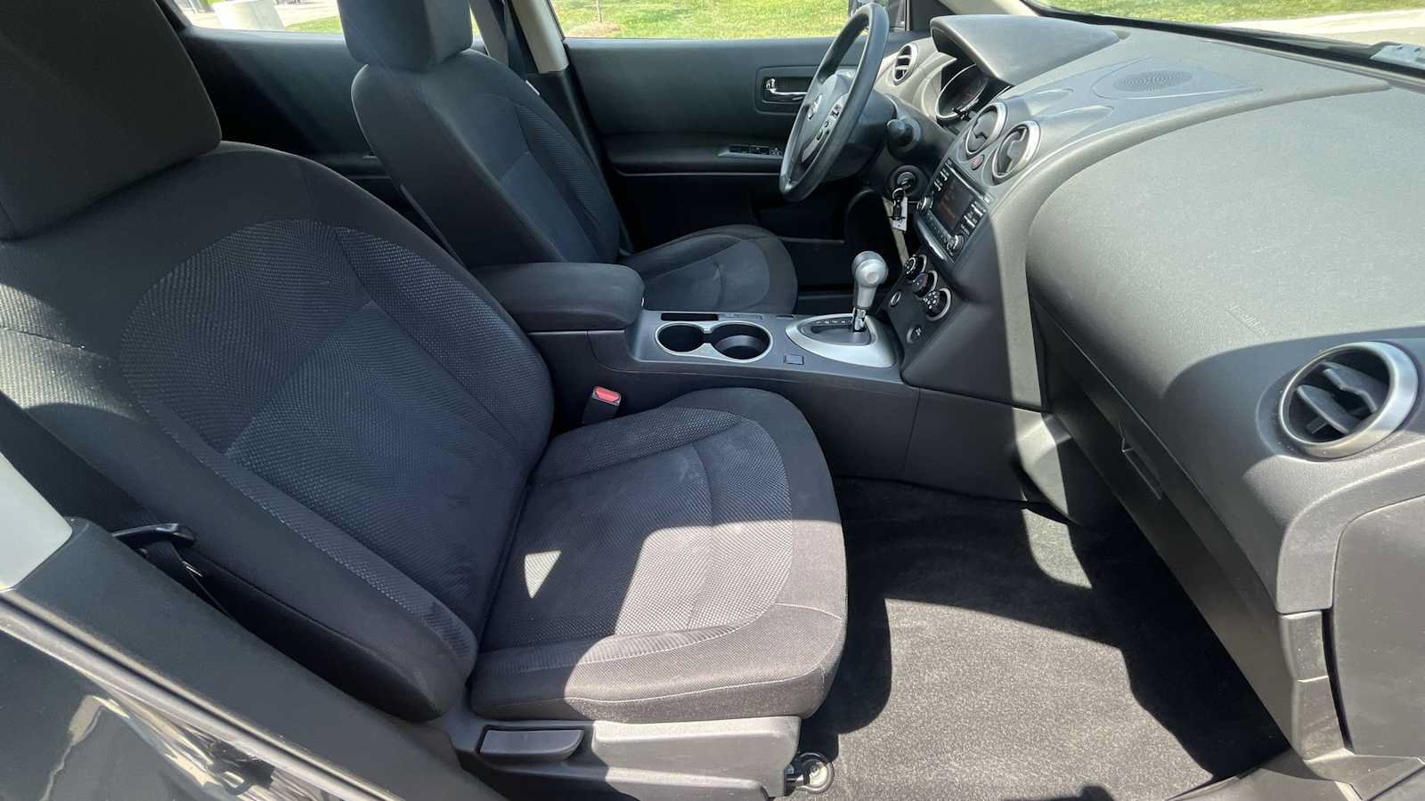 Used 2014 Nissan Rogue S w/ Convenience Package AWD/4WD image 11