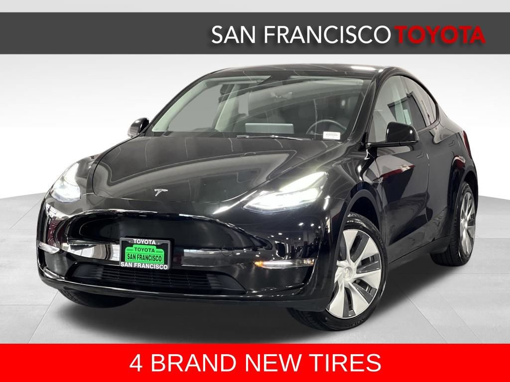 Used 2024 Tesla Model Y Long Range AWD/4WD image 1