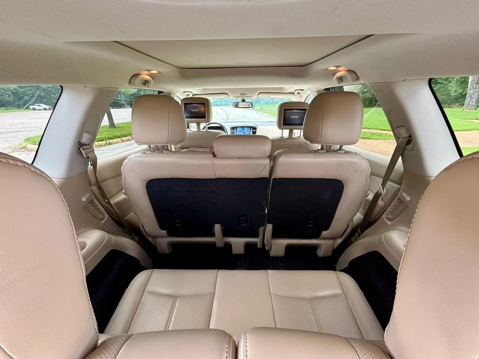 Used 2019 Nissan Pathfinder Platinum AWD/4WD image 15