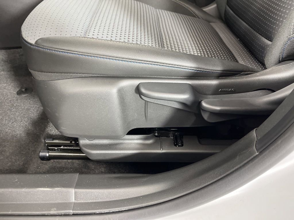 Used 2025 Chevrolet Trax LT w/ LT Convenience Package image 22