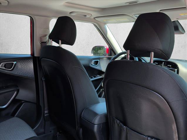 Used 2025 Kia Soul EX FWD image 23