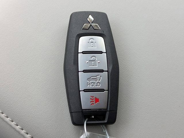 New 2026 Mitsubishi Outlander SEL FWD image 34