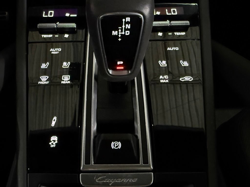 Used 2022 Porsche Cayenne GTS AWD/4WD image 52