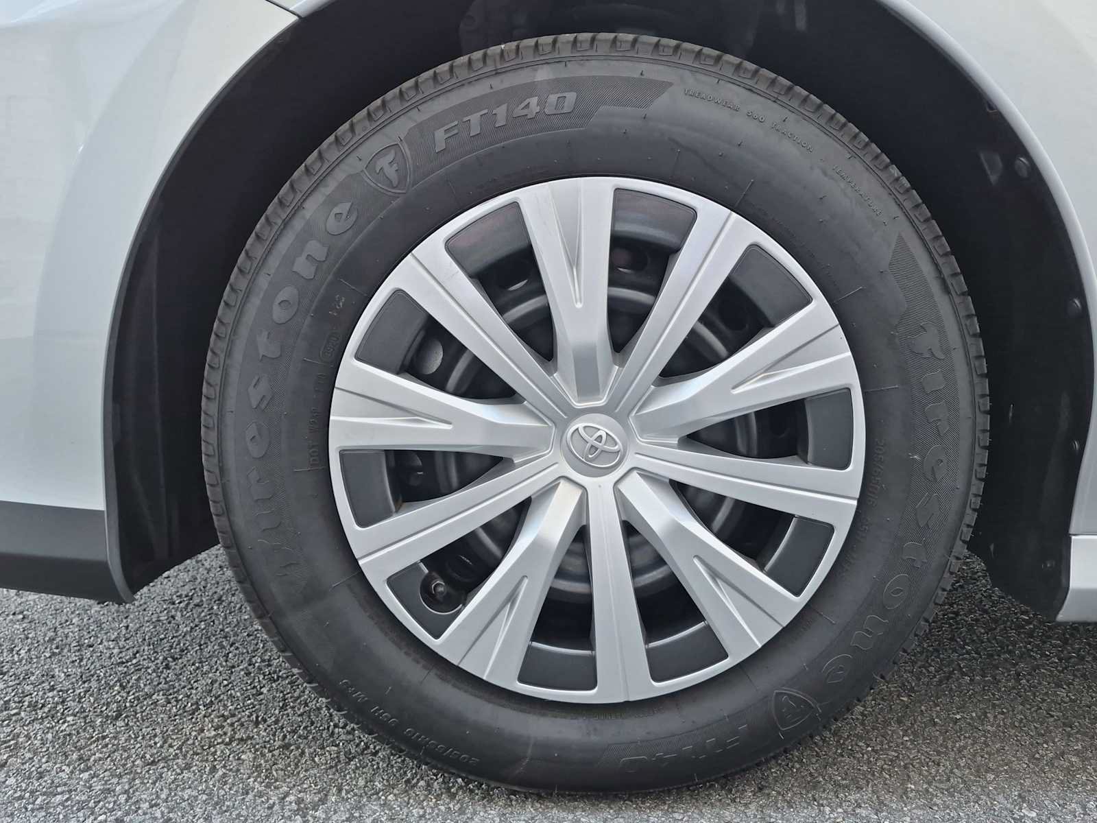Used 2021 Toyota Camry LE FWD image 14