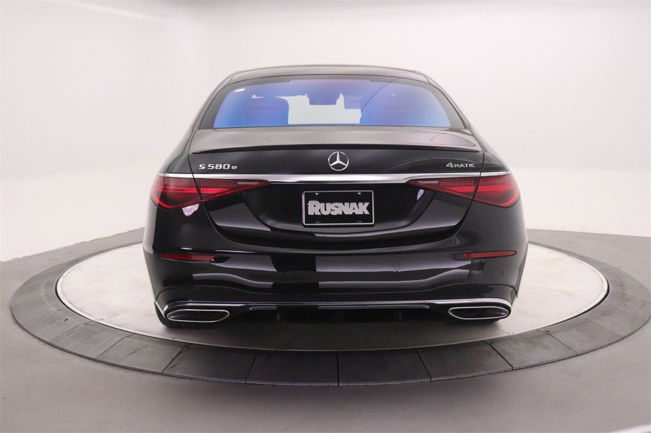 New 2026 Mercedes-Benz S 580e 4MATIC Sedan image 3