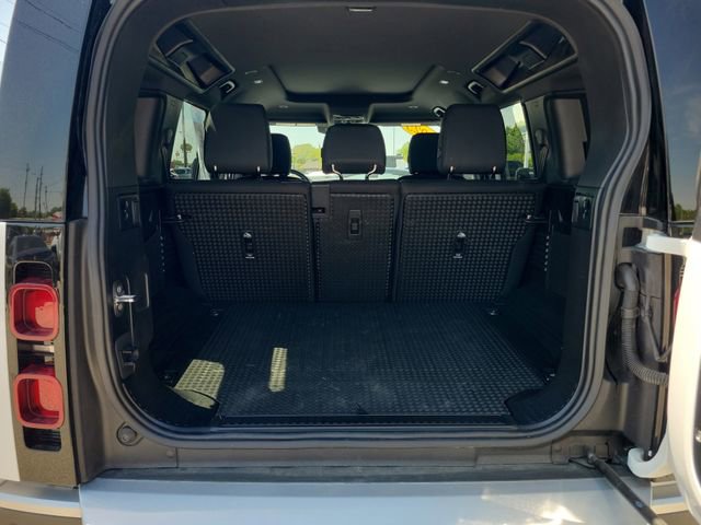 Used 2025 Land Rover Defender 110 S AWD/4WD image 7