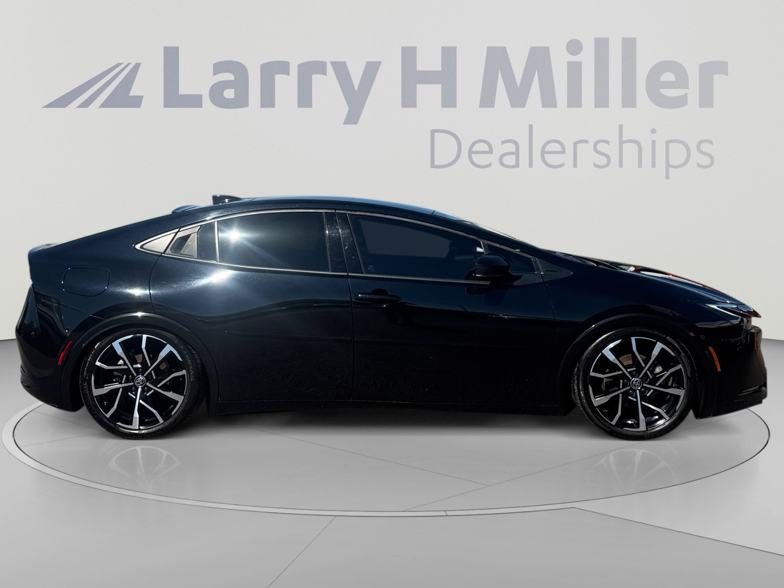 Used 2024 Toyota Prius Prime Premium w/ Advanced Technology Package FWD image 6