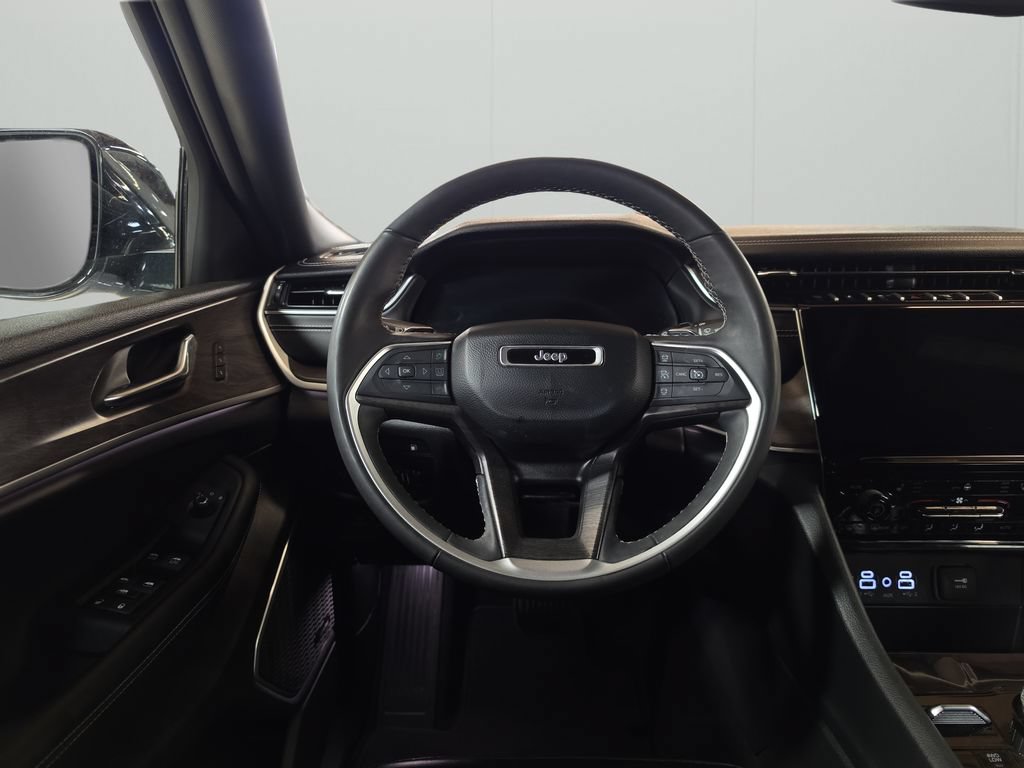Used 2024 Jeep Grand Cherokee Limited 4xe AWD/4WD image 17