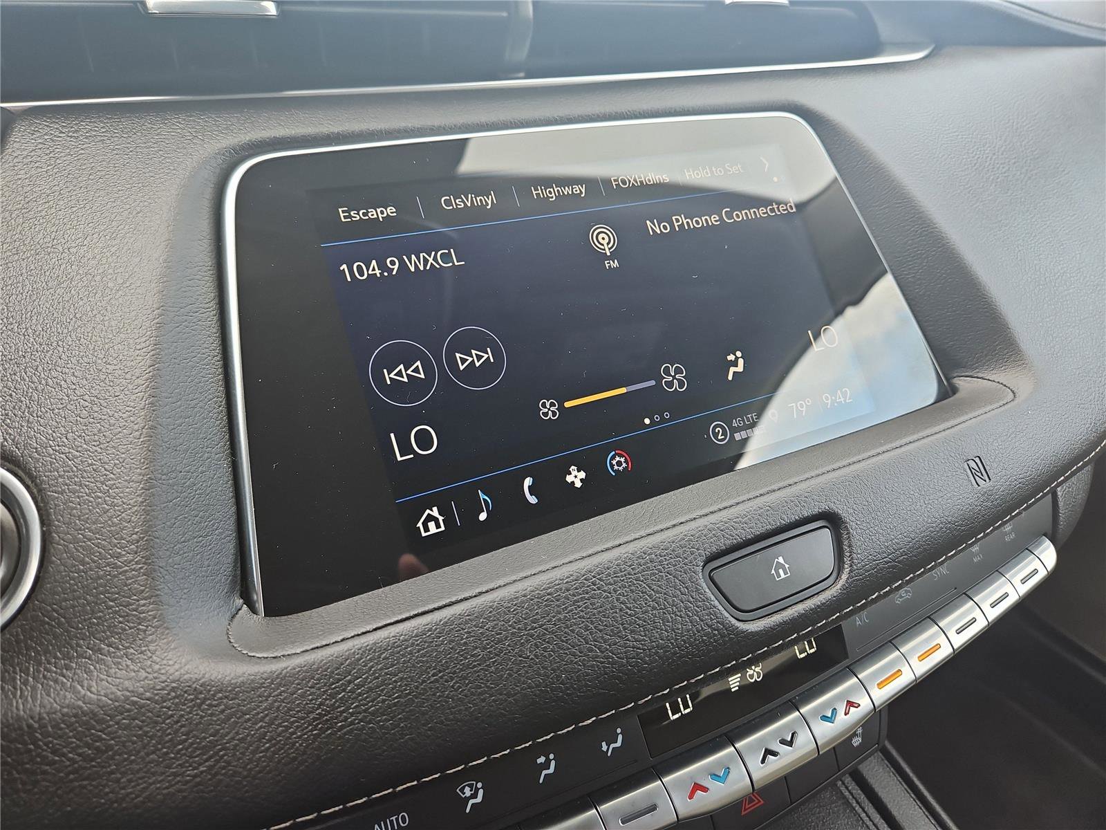 Used 2021 Cadillac XT4 Luxury AWD/4WD image 11