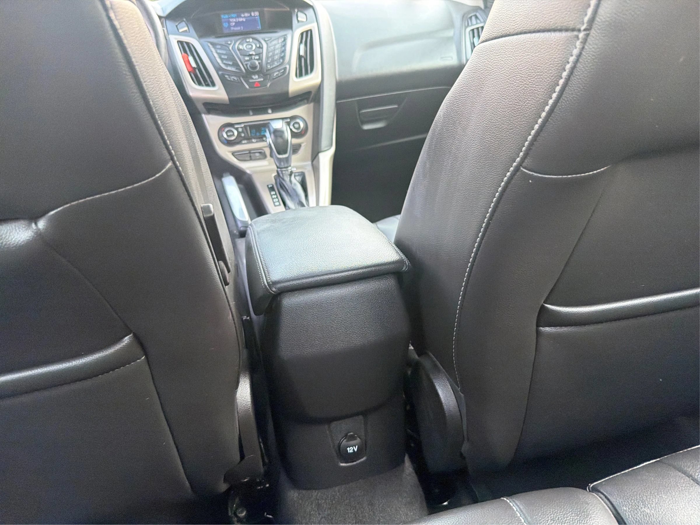 Used 2012 Ford Focus SEL FWD image 21