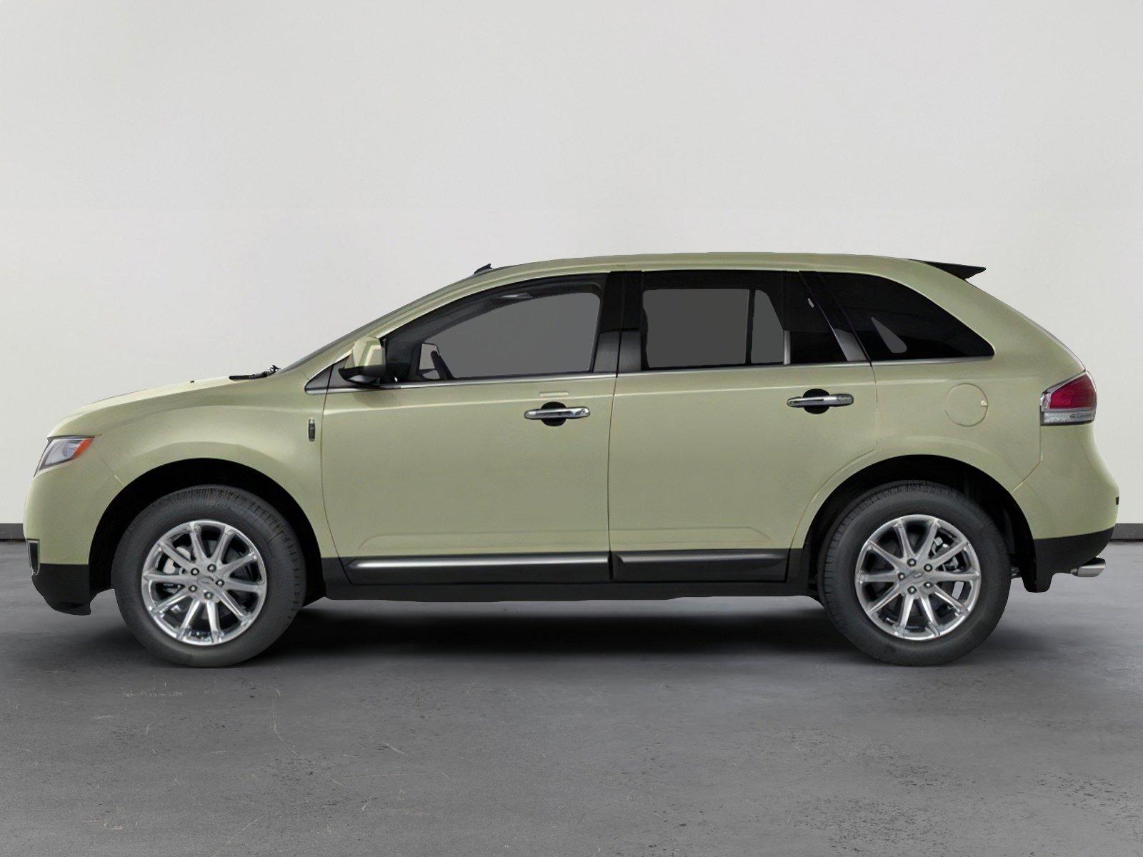 Used 2014 Lincoln MKX AWD w/ Equipment Group 102A image 3