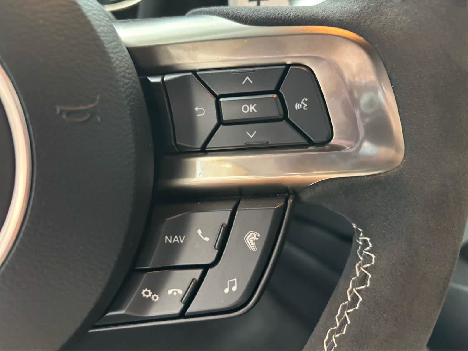 Used 2020 Ford Mustang Shelby GT500 w/ Technology Package RWD image 21
