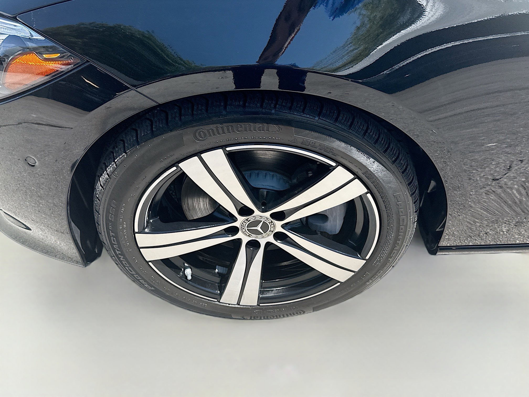 Used 2025 Mercedes-Benz C 300 Sedan image 34