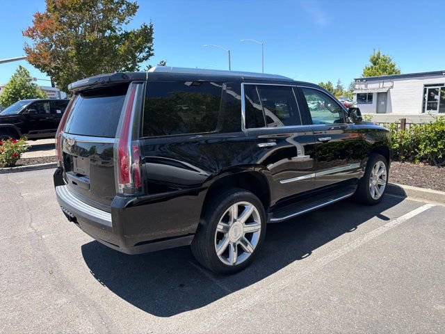 Used 2018 Cadillac Escalade Luxury RWD image 9
