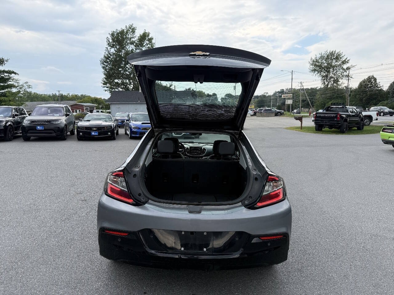 Used 2018 Chevrolet Volt LT w/ LT Driver Confidence Package FWD image 10