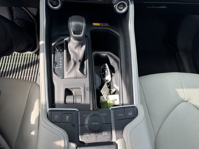 Used 2024 Toyota Grand Highlander AWD image 22