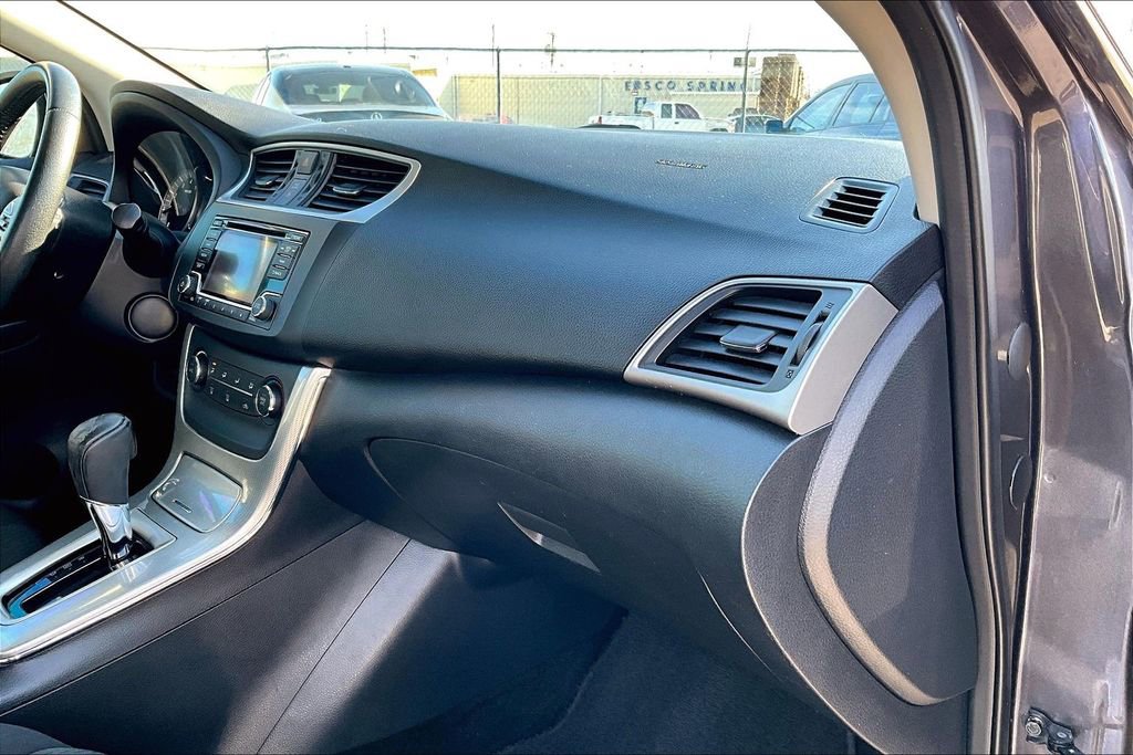 Used 2015 Nissan Sentra SR image 21
