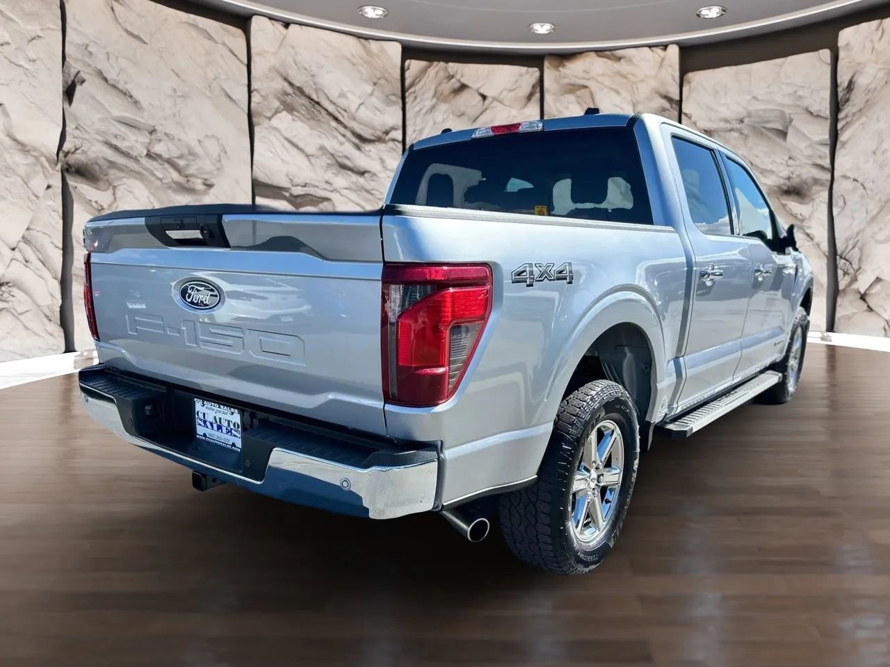 Used 2024 Ford F150 XLT w/ Mobile Office Package image 5