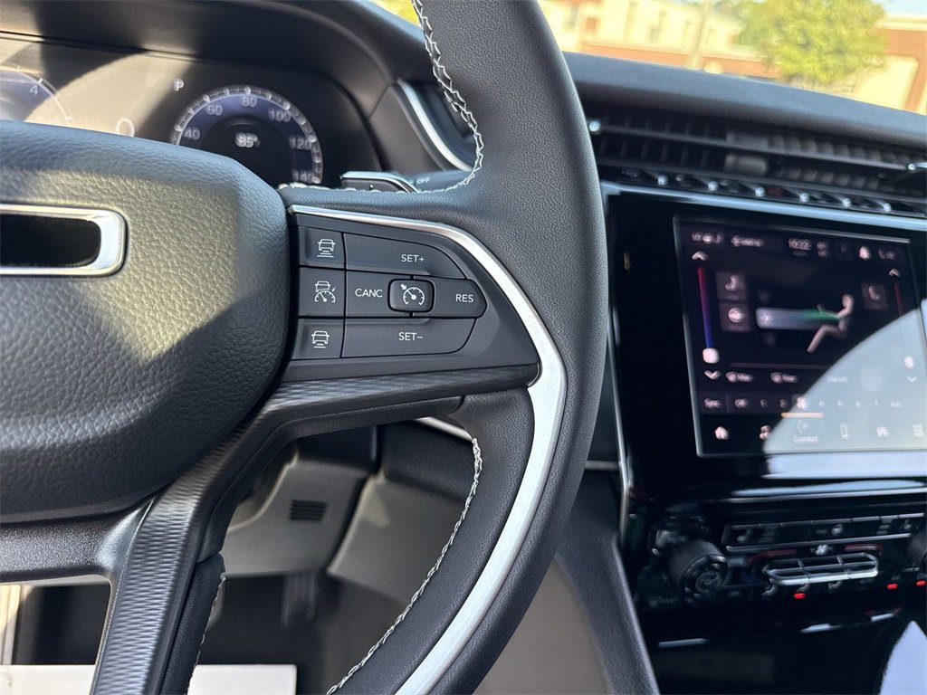 New 2025 Jeep Grand Cherokee Altitude w/ Trailer Tow Package image 14