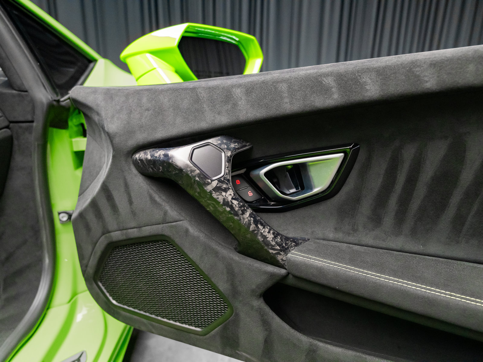 Used 2018 Lamborghini Huracan Performante AWD/4WD image 74
