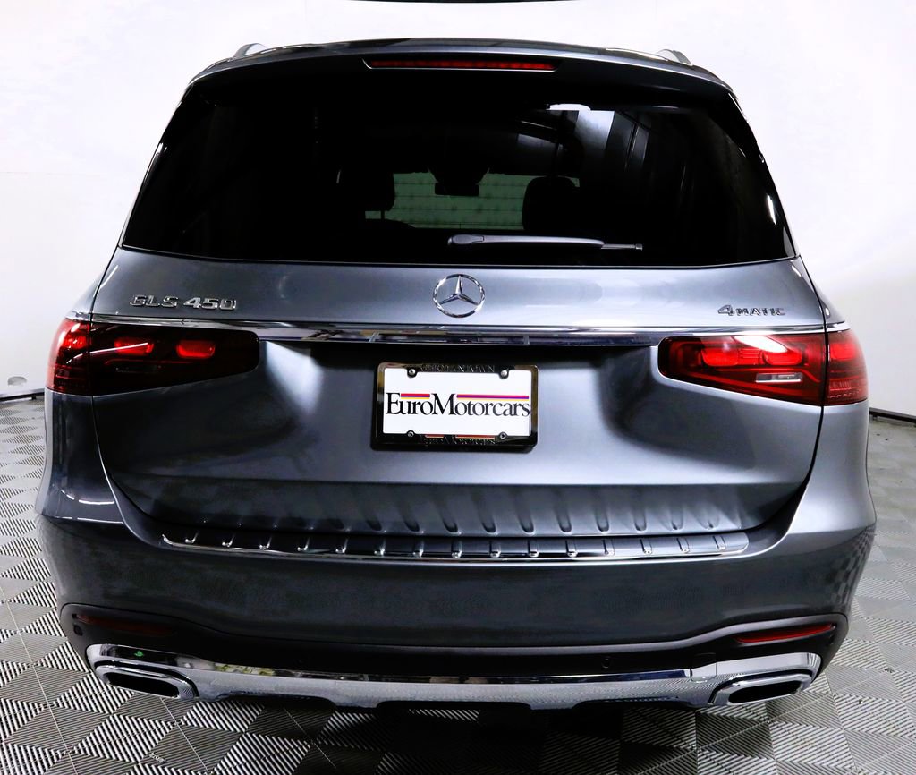 Used 2025 Mercedes-Benz GLS 450 4MATIC image 5