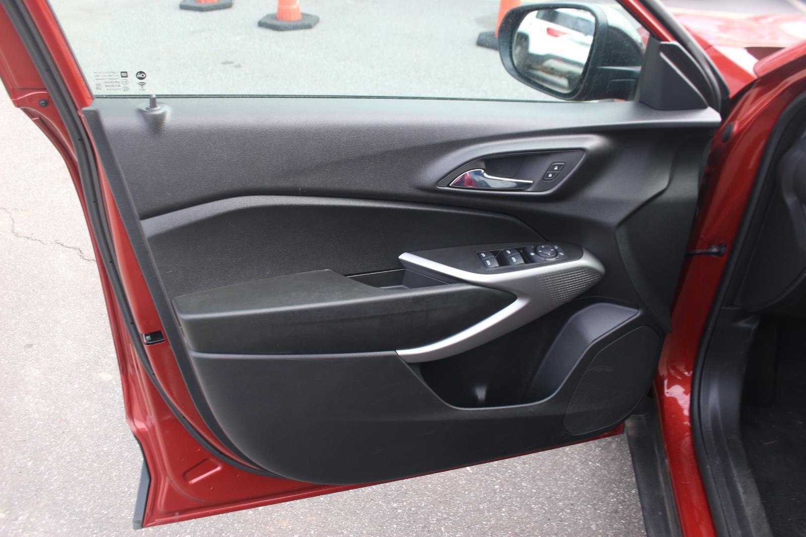 Used 2024 Chevrolet Trax RS w/ Driver Confidence Package image 12