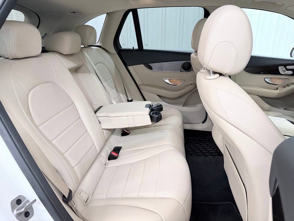 Used 2021 Mercedes-Benz GLC 300 image 40