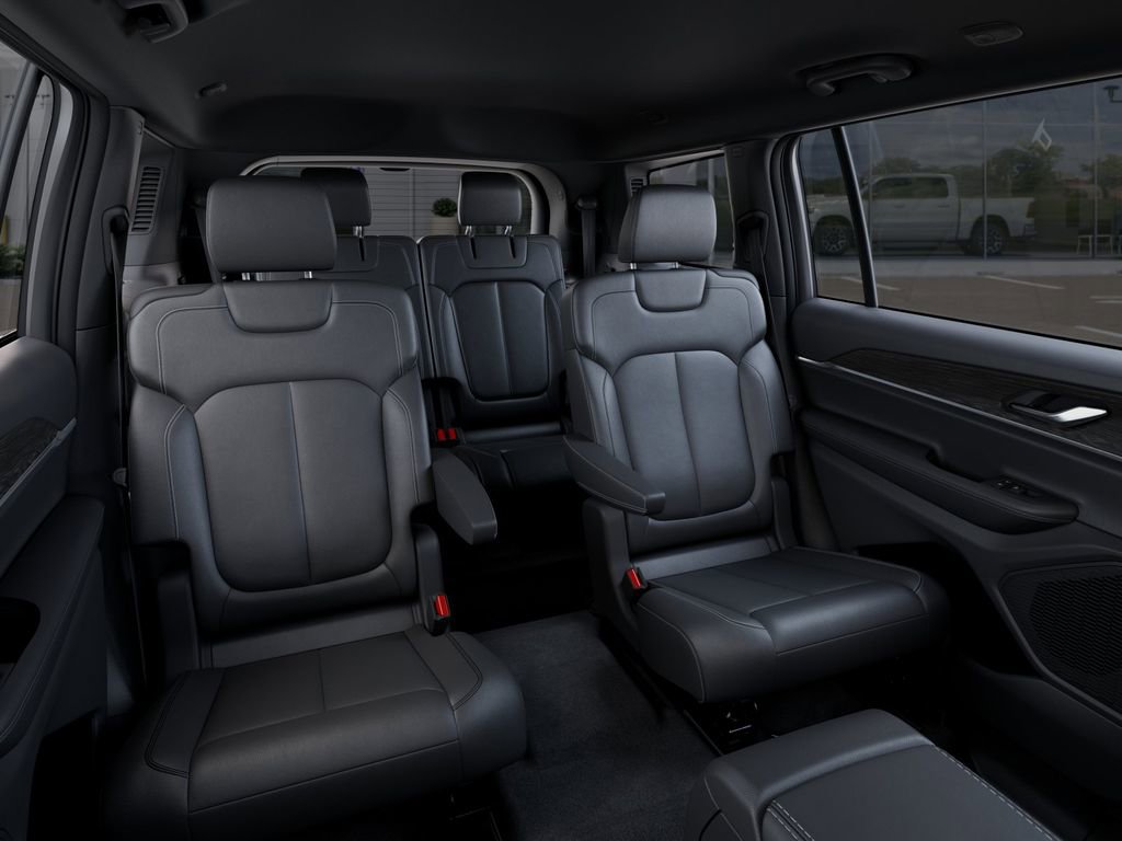 New 2025 Jeep Grand Cherokee L Limited w/ Black Appearance Package AWD/4WD image 16