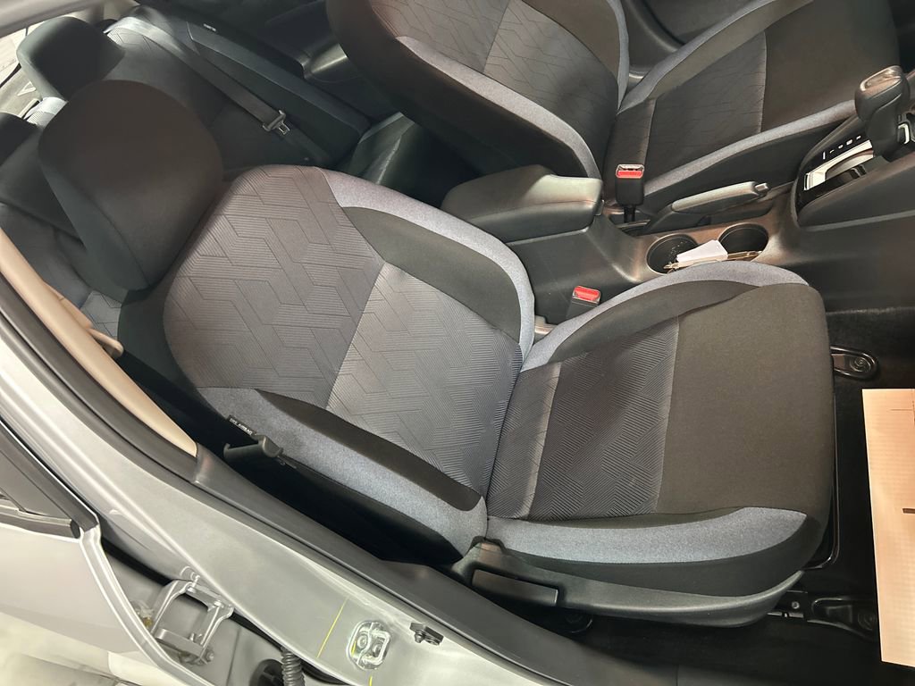 Used 2025 Nissan Versa SV FWD image 23